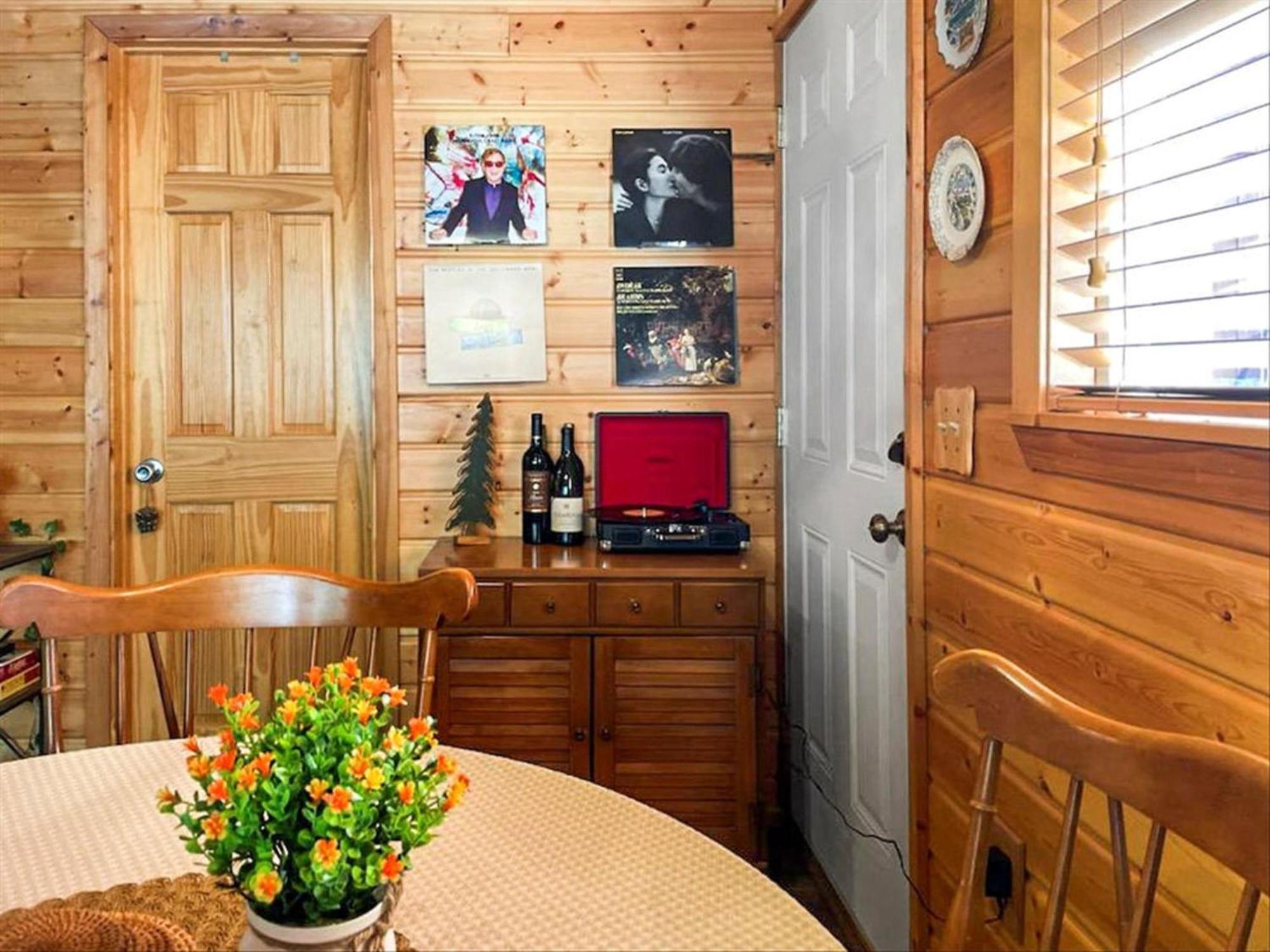 Antler House By Betterstay Holiday home Ashford
